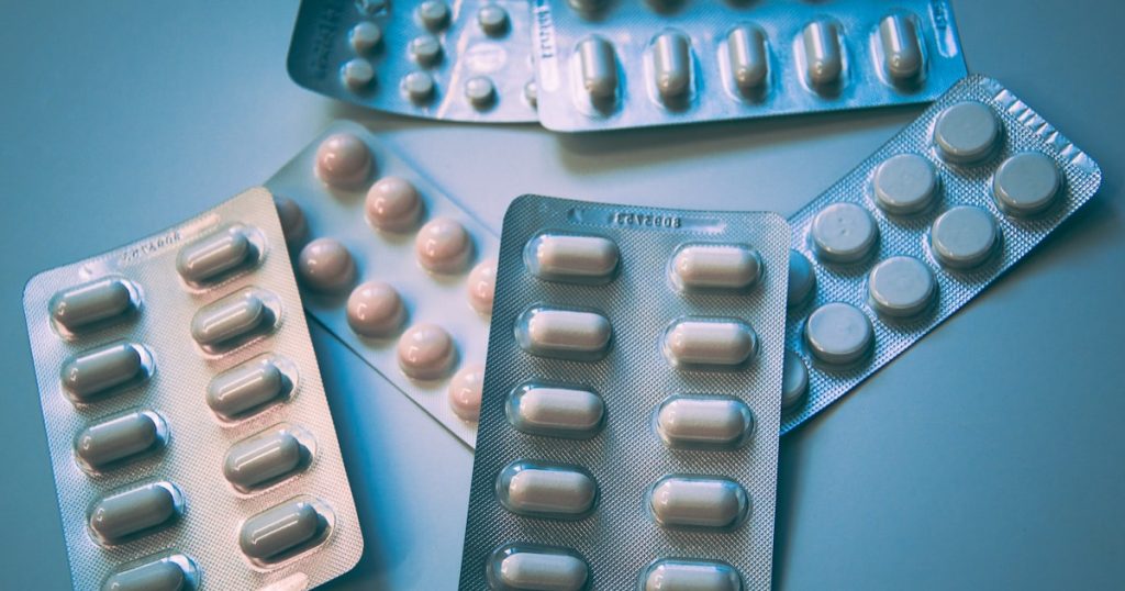 Low dose naltrexone medication
